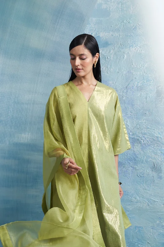 Aura Sheen Green Kurta Set